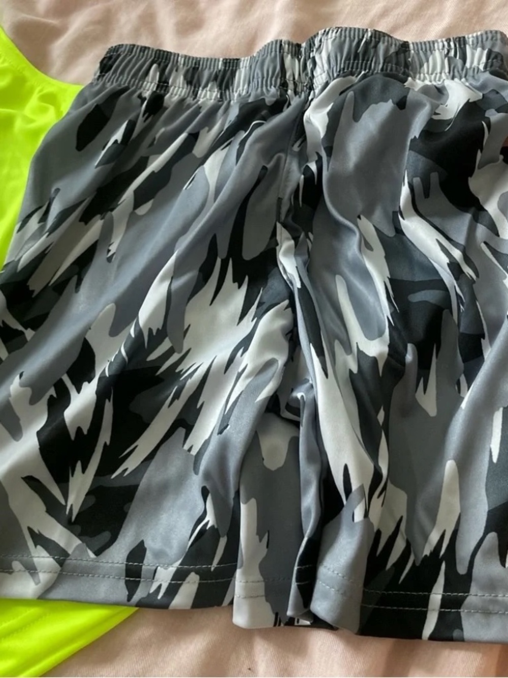 Under Armour Neon Sleeveless Camo Shorts Set 6251 - Picture 6 of 8